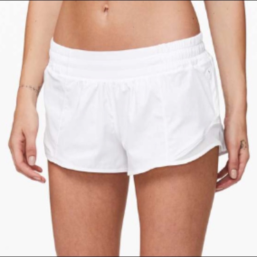 Lululemon White Hotty Hot Shorts 2.5”